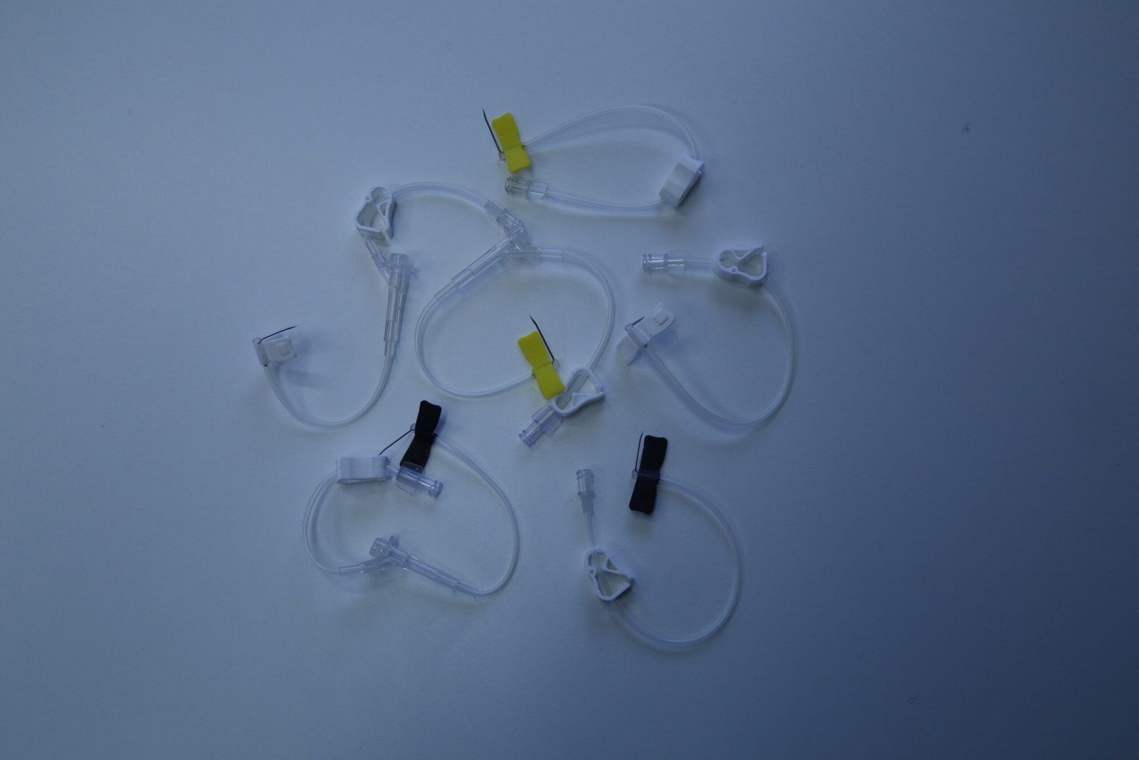 Ace Huber cu prelungitor (simplu sau cu conector Y) — pentru camere implantabile